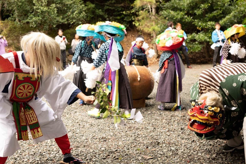 皇大神社で行われた頭打ちの様子