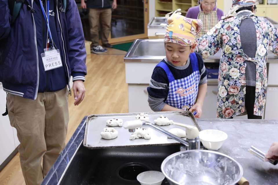 2時間かけてパンを成形
